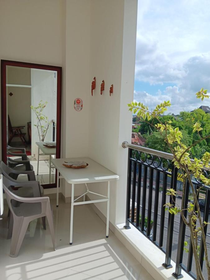 The Cabin Hotel Ambasador Yogyakarta Exterior photo